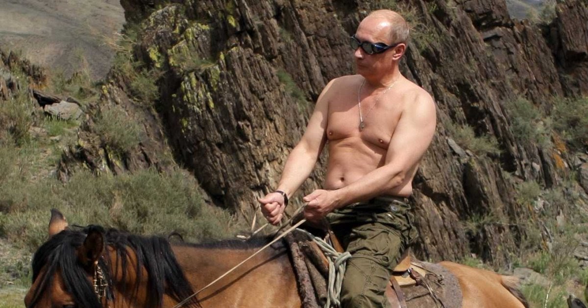 У Путина красивый голый торс