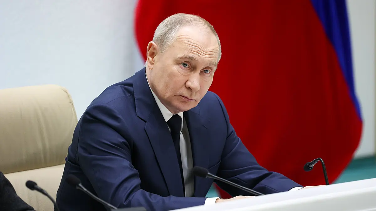 Песков объяснил слова Путина о зацикливании на запретах